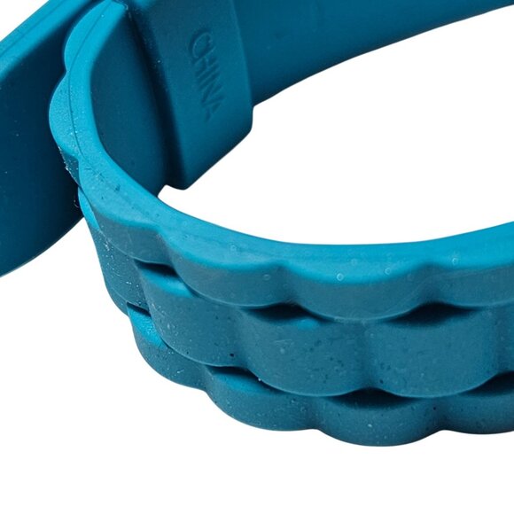 Retro Minimalist Blue Silicone Watch Band Textured Design 80s 90s Fashion Women - Picture 2 of 5